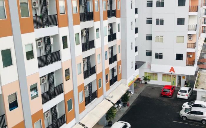 Student Castle Apartment Breakout HD