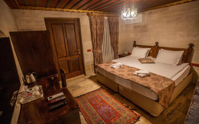 Hermes Cave Hotel