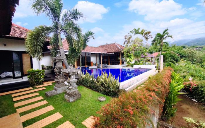 The Dharma lovina villa