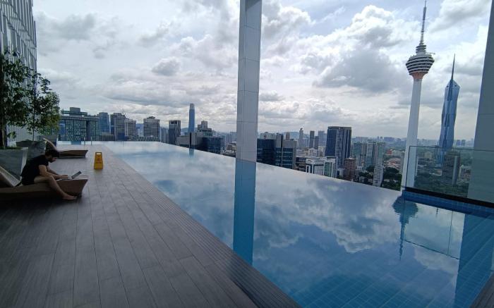 Platinum Suite 2 KLCC Condo with InfinityView Pool