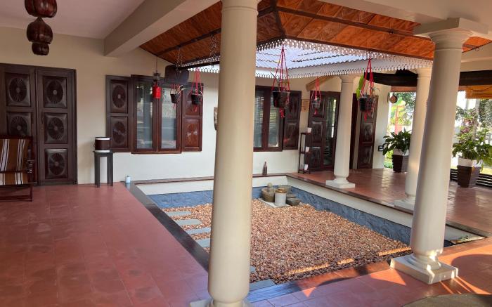 The mango courtyard 