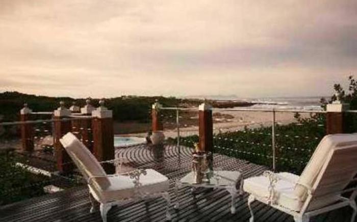 Kennedys Beach Villa