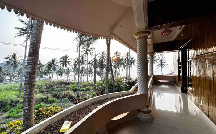Kovalam Beach house -sea view202