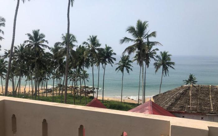 Kovalam Beach house - room102
