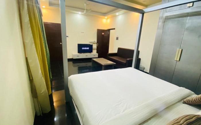 Lotus 202 - Luxury Honeymoon Suite in city central