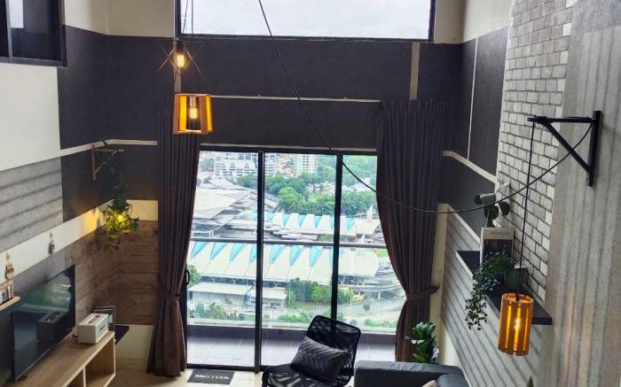 Duplex City View @ V Summer Near CIQ R&F 6-11 pax