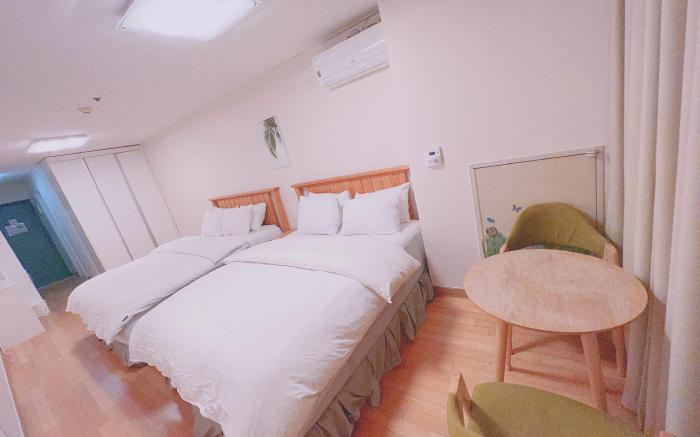 Whouse-sinchon