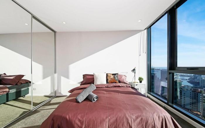 A Cozy 2BR Apt with Yarra Views, FREE Parking