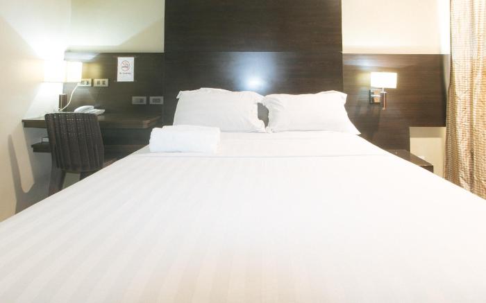 Lorenzzo Suites Hotel