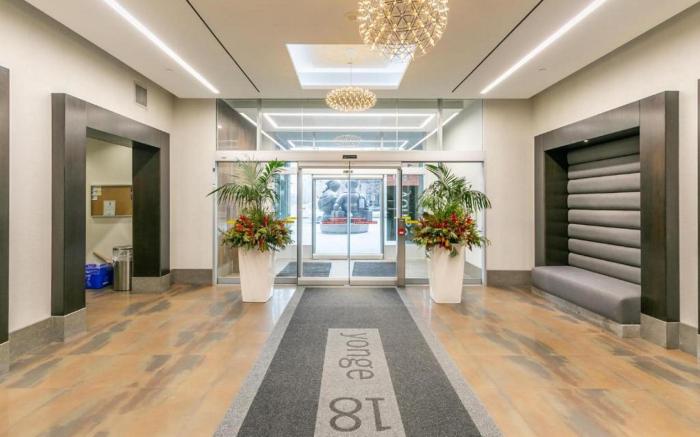 Yonge Street Downtown Toronto Condos