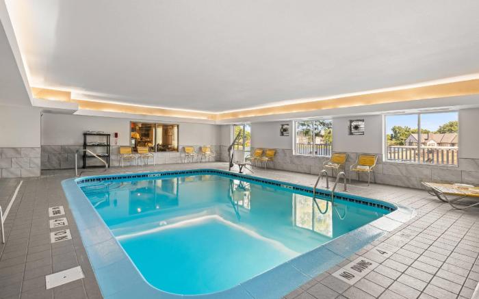 Comfort Inn & Suites Olathe - Kansas City