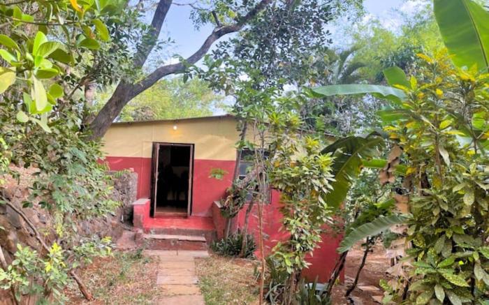 Calmshet Lakeview Cottage with 3 meals + pool