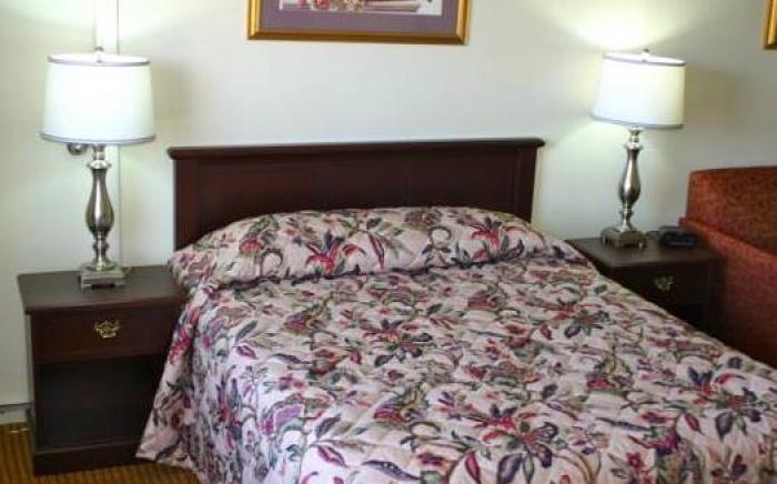 Borden Inn and Suites