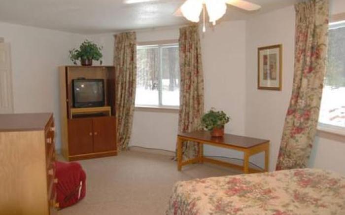 Saco River Motor Lodge & Suites