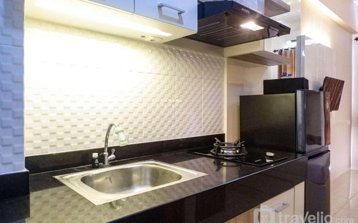 Vibrant Modern Studio at Bale Hinggil By Travelio