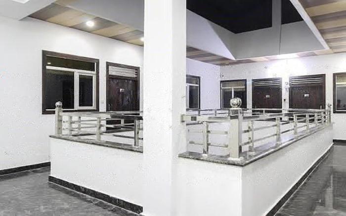 Taj 3 Star Hotel - Near Taj Mahal, Agra