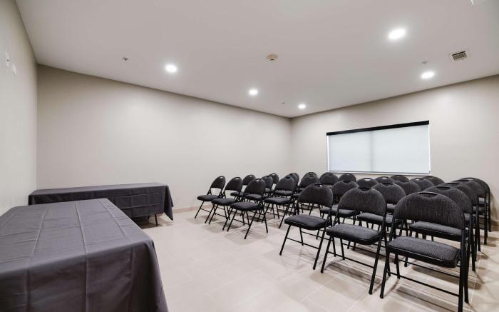 SureStay Studio by Best Western Conroe Downtown