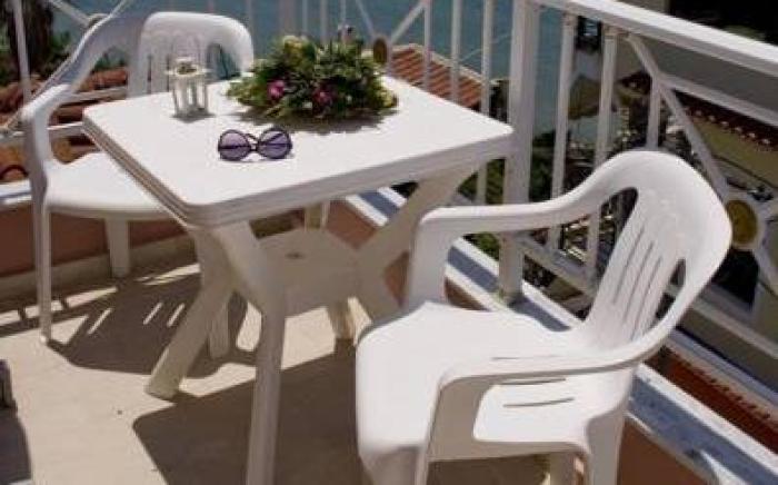 Brati II Beach Hotel
