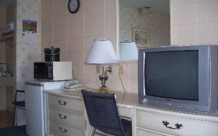 Camrose Motel