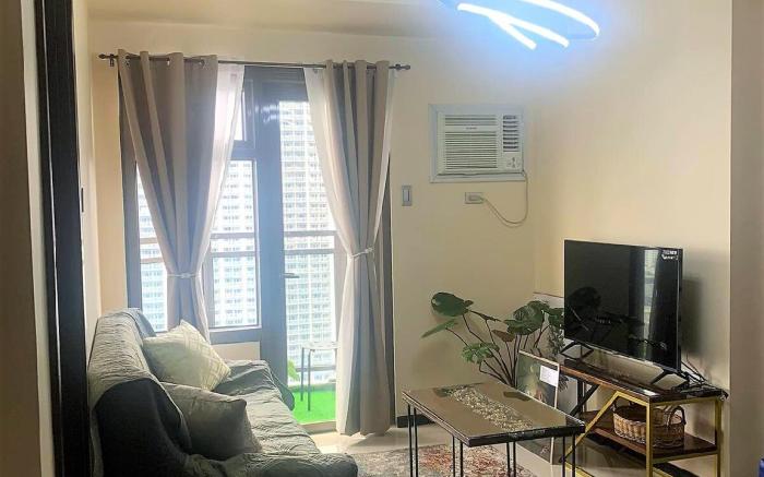 City Home: The Radiance Manila Bay
