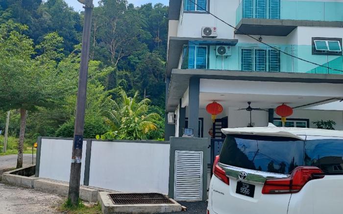 Mr Blue Homestay Dungun
