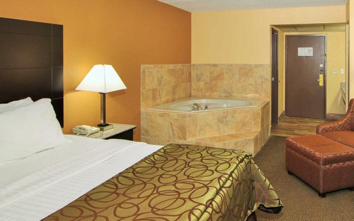 Quality Inn Tully I-81