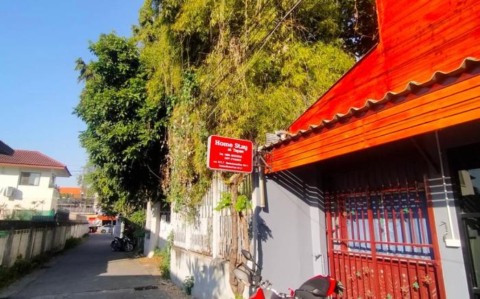Home stay at tapae Chiang Mai 