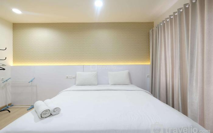 Nice Studio at Sentul Tower By Travelio