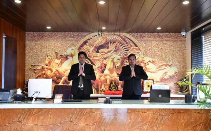 RAJLAXMI HOTEL - Free Airport Pickup and Drop