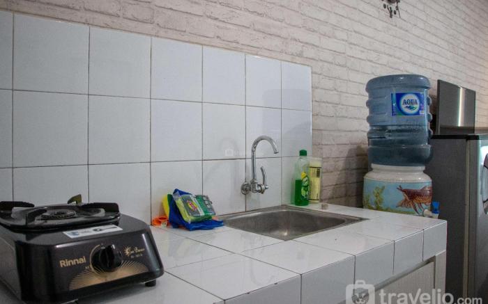 Comfy Studio at Pakubuwono Terrace By Travelio