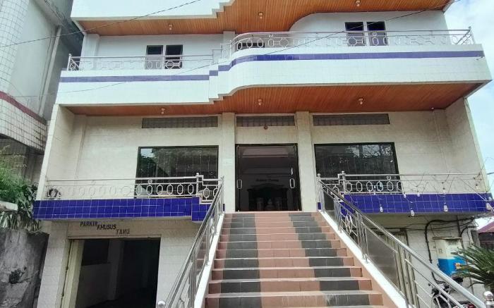 Hotel Riverside Manado