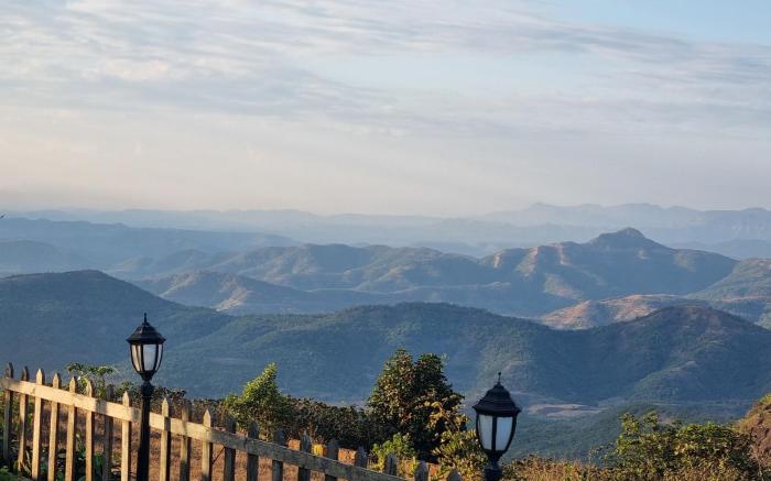 Valley view home Stay Gaganbawda 