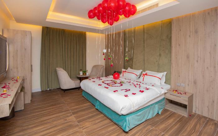 Luxury Night Hotel