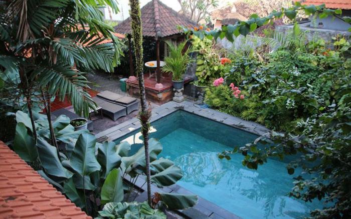 PURI MANGO GUEST HOUSE  SANUR