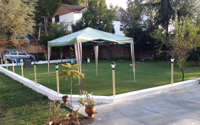 Rose Bowl Guest House/Paying Home