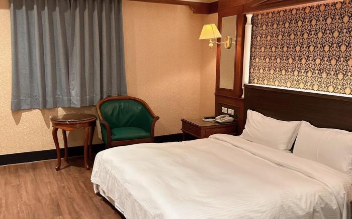 Jueqi Business Hotel