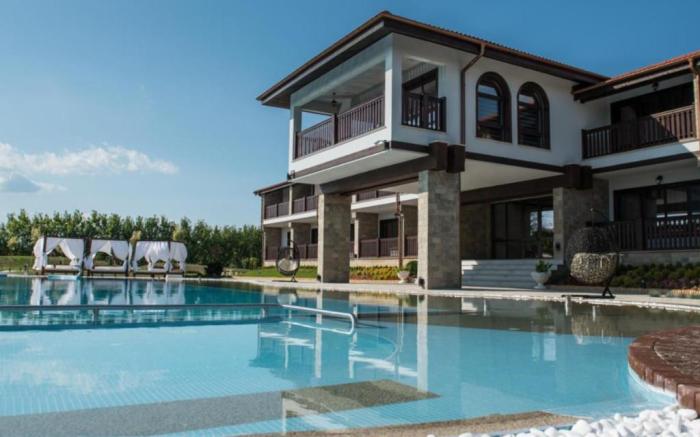 Boutique Complex Trakiets