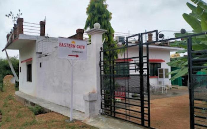 Eastern Gate ,Homestay