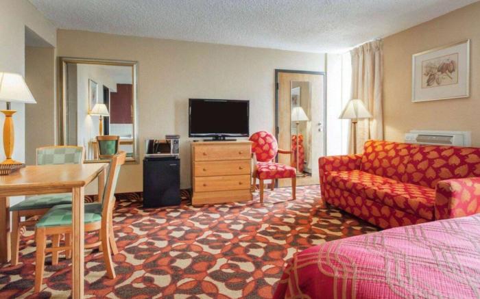 Wingate by Wyndham Sheboygan