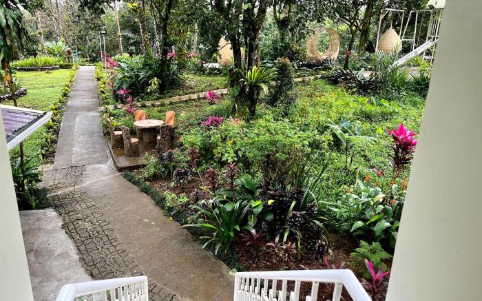 Balai Banahaw Vacation Farm & Private Resort