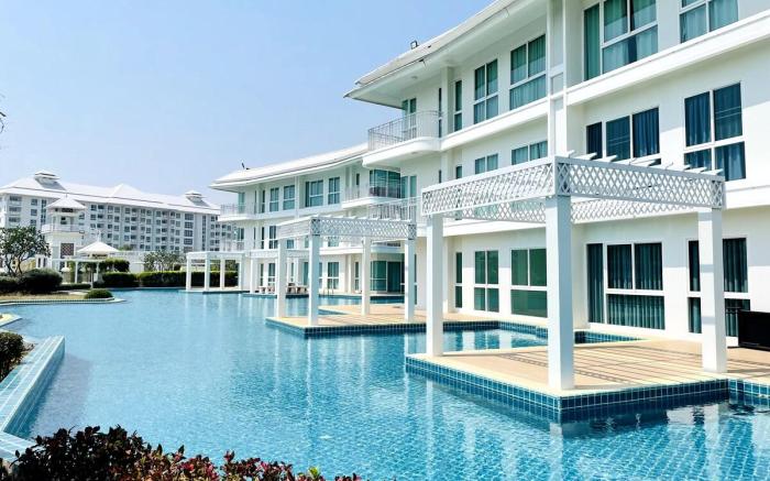 O2 Pool Access Penthouse Cha-am