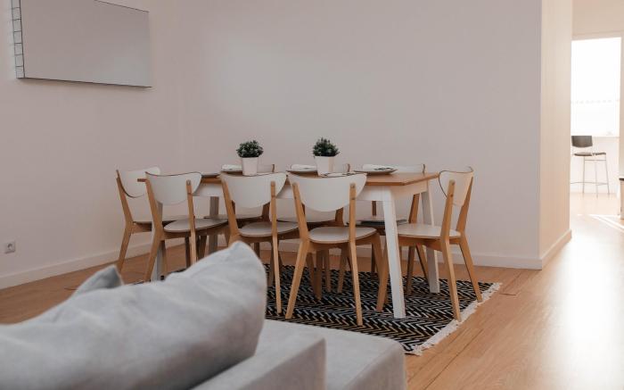 Four Bedroom Apartment in Porto