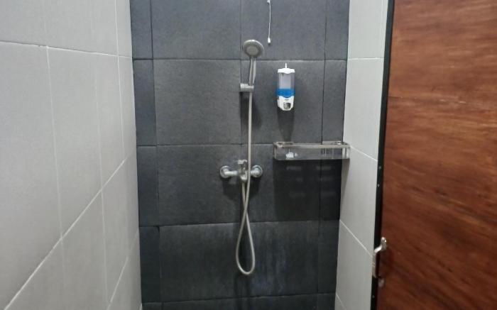 Komodo Indah Hotel