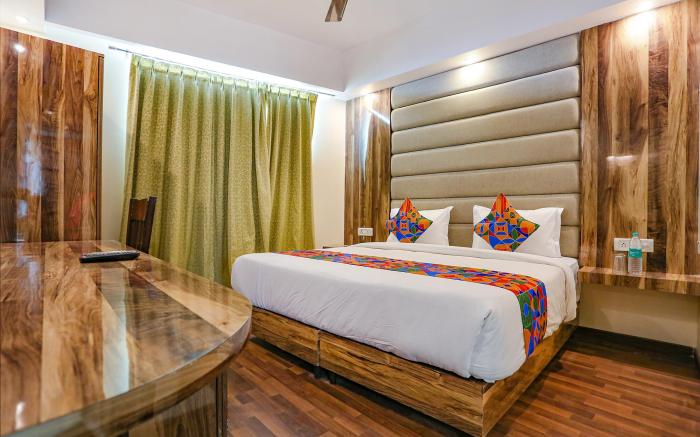 Via Kapashera Residency