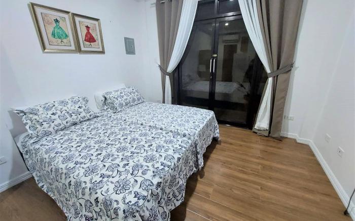 Regal425 Condotel near Angeles University Foundation