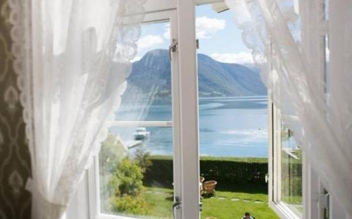 Walaker Hotel