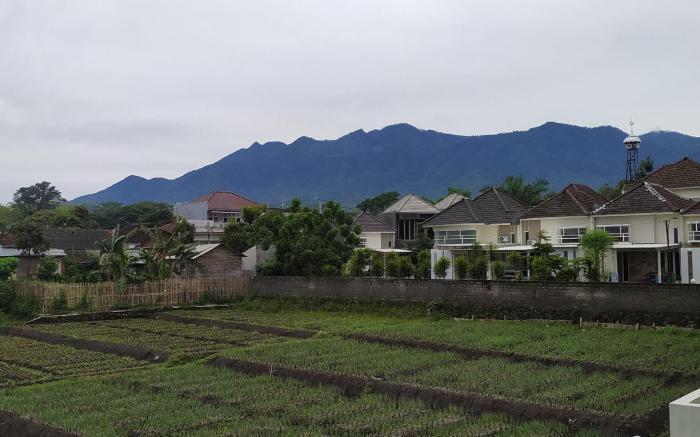 Villa Kayana EE6 - 3 Bedrooms, Dekat JTP3