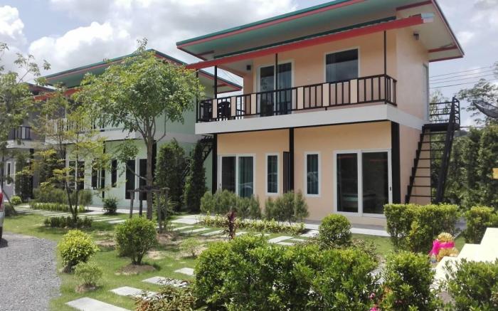 Phu Ing Na Café & Resort