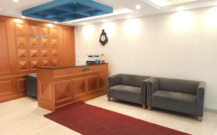 Hotel Luxury Inn by Stotrak Hospitality  