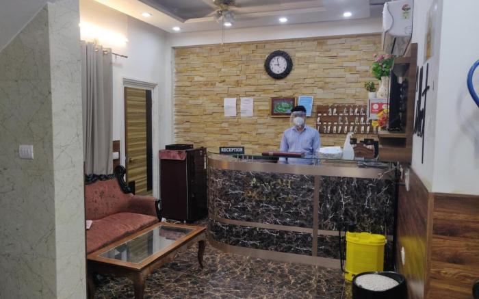Sangvi Palace Hotel